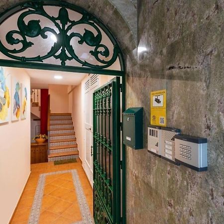 Apartamentos Amat - Only Adult - Playa El Bajondillo Торремолинос Экстерьер фото
