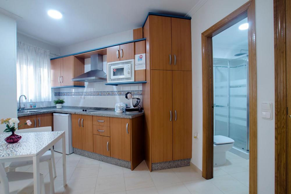 Apartamentos Amat - Only Adult - Playa El Bajondillo Торремолинос Экстерьер фото