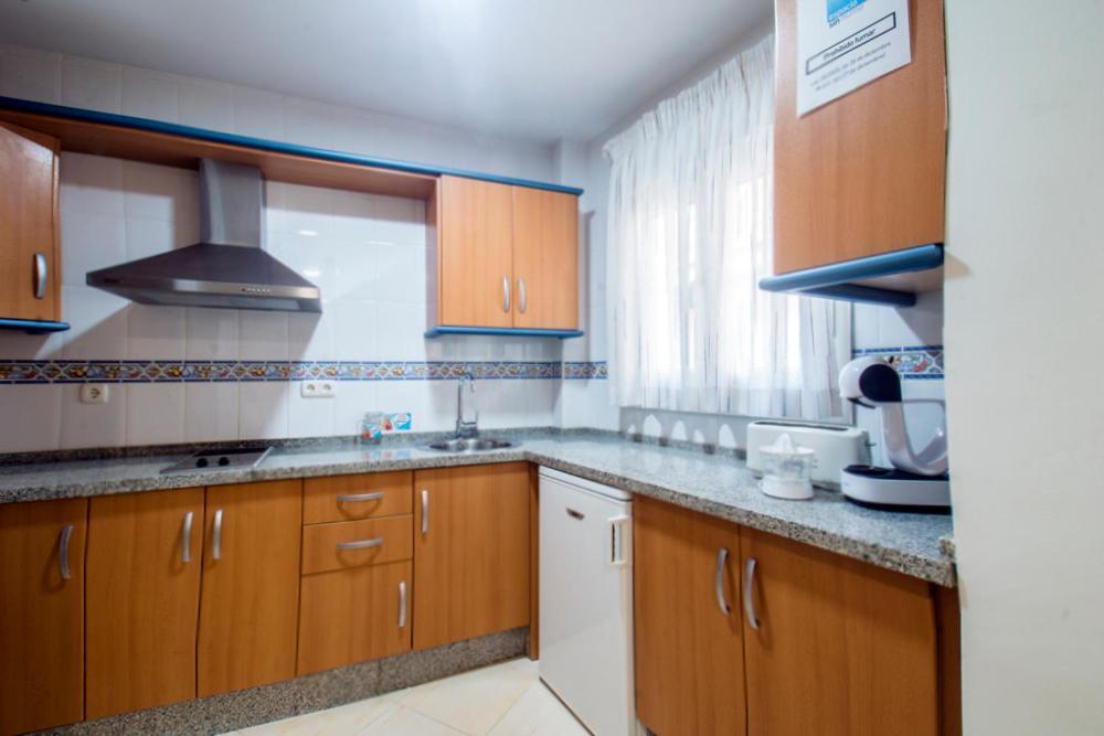 Apartamentos Amat - Only Adult - Playa El Bajondillo Торремолинос Экстерьер фото