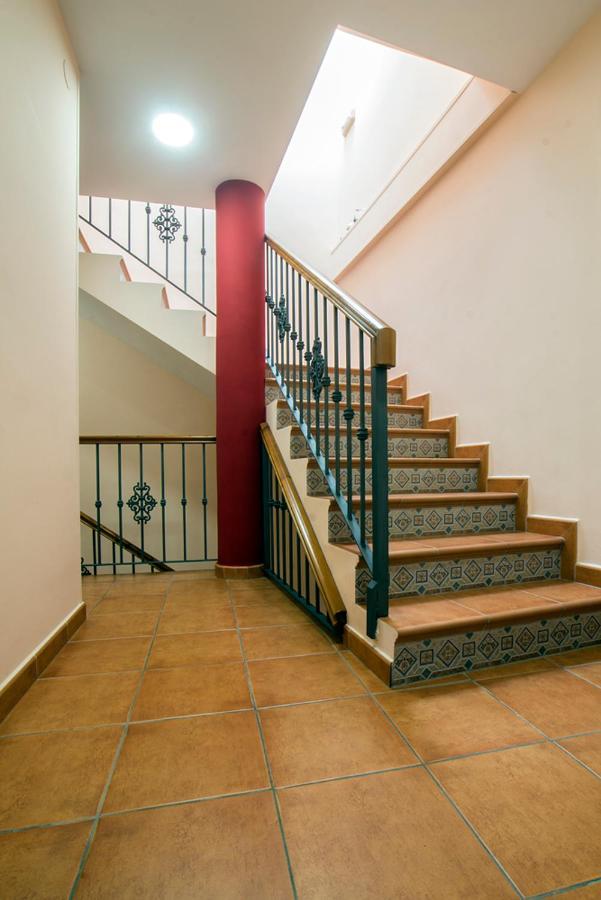 Apartamentos Amat - Only Adult - Playa El Bajondillo Торремолинос Экстерьер фото