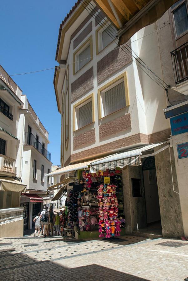 Apartamentos Amat - Only Adult - Playa El Bajondillo Торремолинос Экстерьер фото